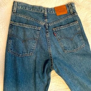 Like New Levi’s 70’s High Straight Jeans
